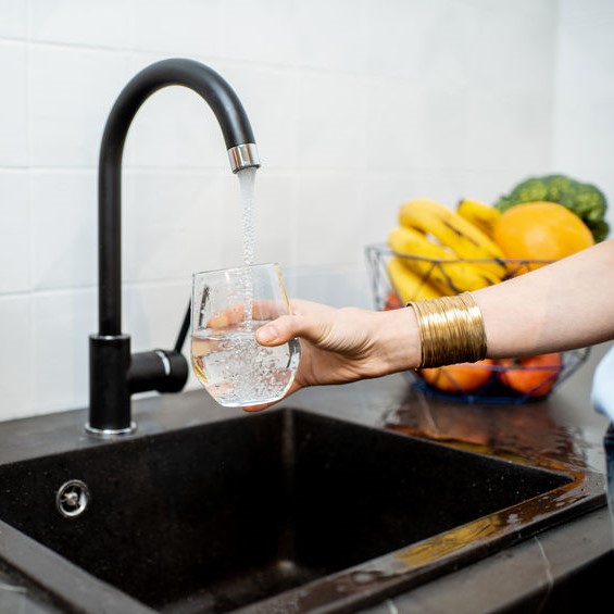 clean water from faucet